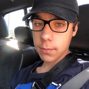 Meet your Posher, Kenneth